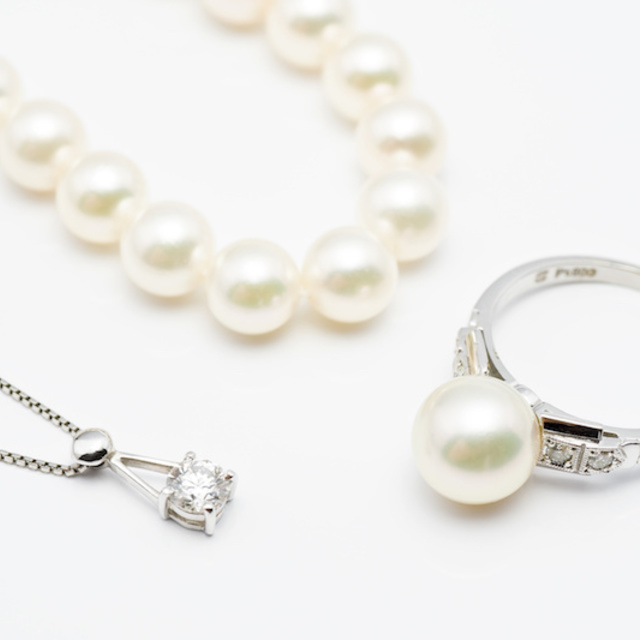 真珠のアクセサリー